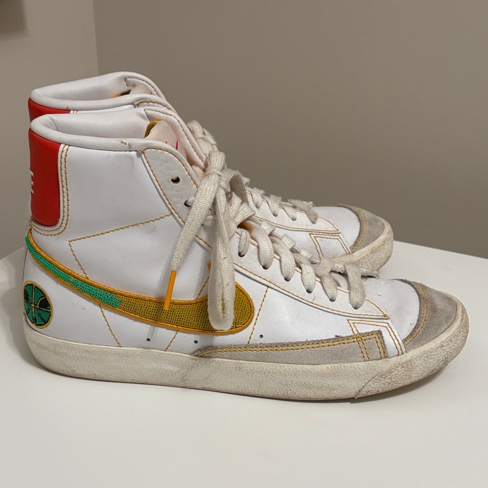 Nike Blazer Mid 77 Vintage Roswell Raygun shoes